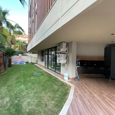 Square Light Apartment